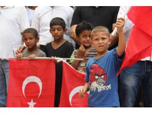 Suriyelilerden Türkiye’ye Teşekkür