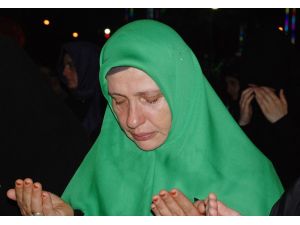 Gazze İçin Simit, Hurma Ve Su İle İftar Açtılar