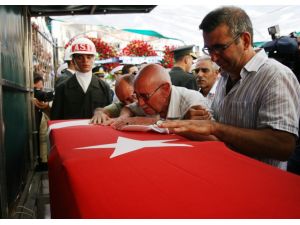 İzmirli Şehit Son Yolculuğuna Uğurlandı