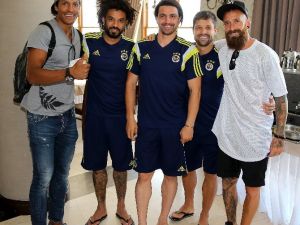 Alves Ve Raul Meireles Kampa Katıldı