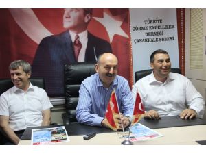 Bakan Müezzinoğlu, Çanakkale Görme Engelliler Derneğini Ziyaret Etti