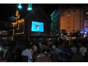 Gümüşhane’de Eller Filistin’deki Çocuklar İçin Duaya Kalktı