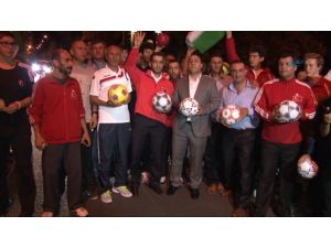 Sporculardan Toplu İsrail Eylemi