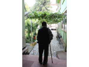 Huzurevindeki Asırlık Çınarlar: Ah Nerede O Eski Ramazanlar