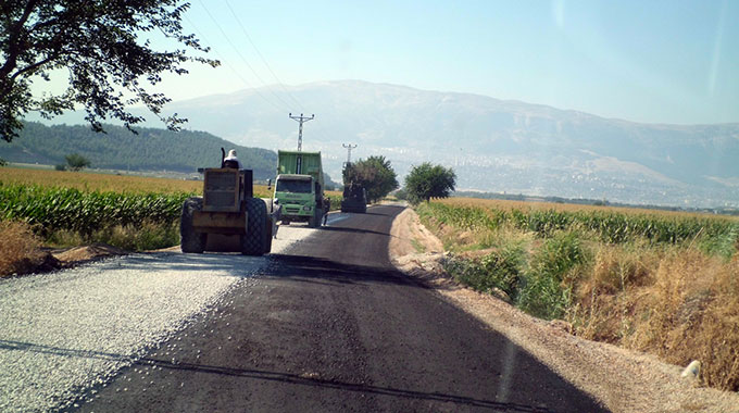 Şerefoğlu Yolunda Asfalt Sathi Kaplama Yapıldı