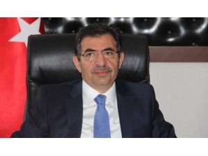 Bakan Güllüce’den ’İstiklal Marşı’ Tepkisi