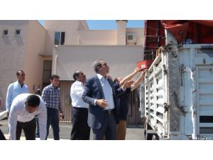 Şanlıurfadan Suriyeye 2 Yardım Tırı Gönderildi