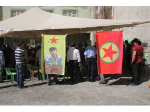 Ypg’li Kaya İçin Taziye Çadırı