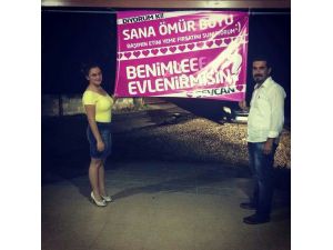 İskenderun’da Sürpriz Evlenme Teklifi