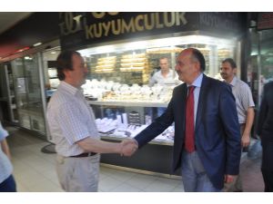 Bakan Müezzinoğlu Esnafı Ziyaret Etti, Hayır Çarşısı Açılışını Yaptı