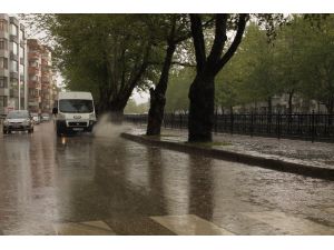 Kastamonu’da Sağanak Yağış Etkili Oldu