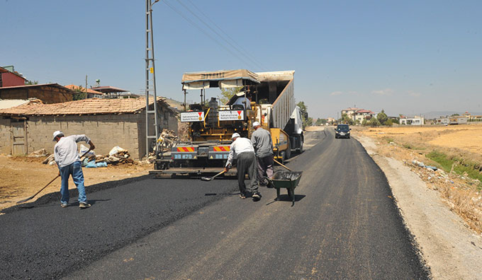 Türkoğlu’nda Grup Yolu Asfaltlandı
