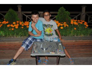 Öğrenciler Yaz Tatilini Çalışarak Geçiriyor