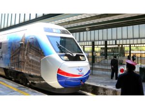 Ankara-istanbul Arası İlk Yht Seferi Başladı