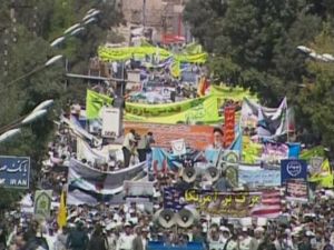 İran’da Yüz Binlerden İsrail Protestosu