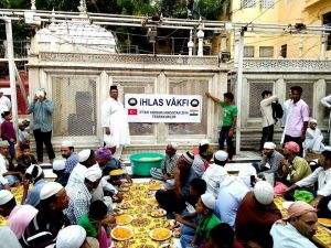 İhlas Vakfı’ndan Hindistan’da Ramazan Sofraları