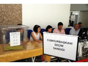 Antalya Havalimanı’nda Oy Verme İşlemi Başladı
