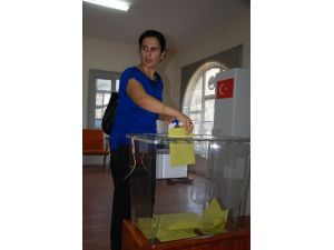 Taşucu Deniz Limanı Gümrük Kapısında Oy Verme İşlemi Başladı