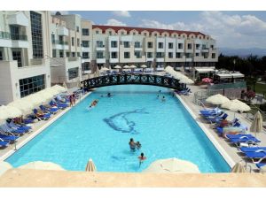 (Özel Haber) - Bayramda Tatil Bölgeleri Doldu