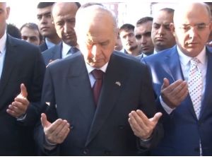 Bahçeli Türkeş’in Kabrinde