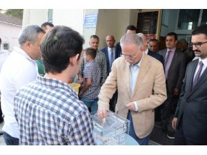 Adaylar Bayram Namazında