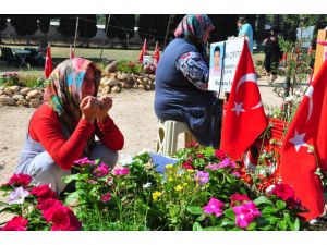 Ecrin’in Madenci Babası İçin Okuduğu Dua Duygulandırdı