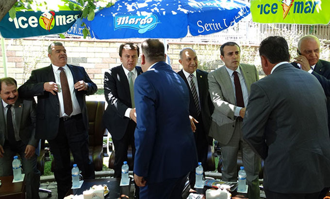 Valilik Bahçesinde Bayramlaşma