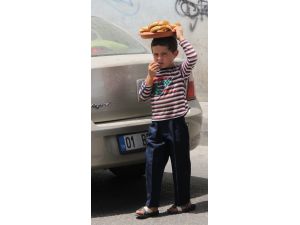 Yaşıtları Bayram Eğlencesinde Onlar Ekmek Derdinde