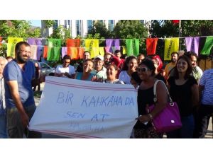 Kadınlardan Kahkahalı Tepki