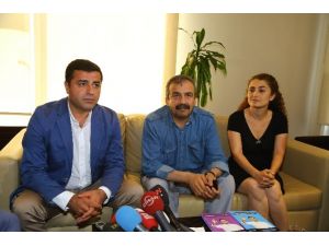 Üç Adayı Da Kamuoyu Aynı Anda Hiçbir Yerde Göremeyecek”
