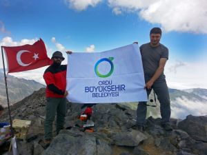 4 Bin Metrede Ordu Bayrağı