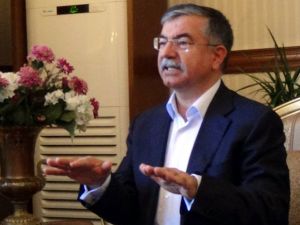 Bakan’dan Filistin İçin Arapça Dua