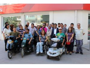 Engelliler, Üç Aylıklarını Başbakan Erdoğan’a Destek İçin Gönderdi