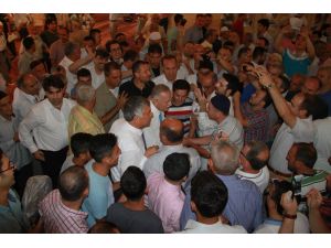 İhsanoğlu’na Camide Tebrik İzdihamı