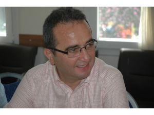 İhsanoğlu Kazanır, Hem De...