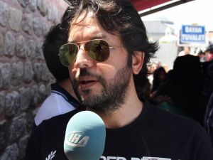 Göğebakan’ın Cenazesi Siyaset, Sanat Ve İş Dünyasından İsimleri Bir Araya Getirdi