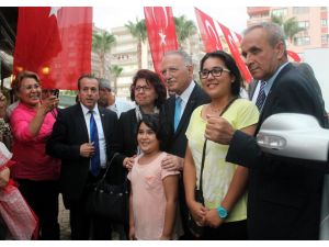 Ekmeleddin İhsanoğlu Sivil Toplum Kuruluş Başkanlarıyla Buluştu