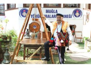 45 Yıldır Yörük Kıyafetiyle Dolaşıyor