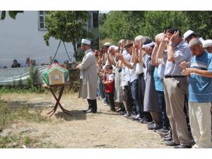 Gazi Mahallesindeki Çatışmada Ölen Genç Toprağa Verildi