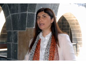 Ak Parti’li Beyaz, Ulu Camii’de Devam Eden Restorasyon Çalışmalarını İnceledi