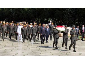 Yaş Üyeleri Anıtkabiri Ziyaret Etti