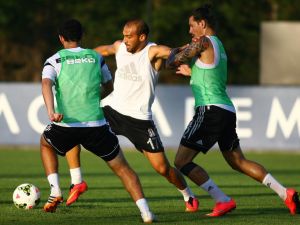 Beşiktaşta Feyenoord Maçı Hazırlıkları Sürdürüyor