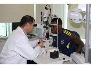 Emenike Sağlık Kontrolünden Geçti