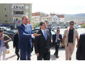 Çevre Ve Şehircilik Bakanı Güllüce, Nevşehir Belediyesi’ni Ziyaret Etti