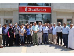Cumhurbaşkanı Adayı Demirtaşa Bağış