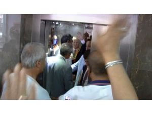 (Özel Haber) Cumhurbaşkanı Adayı İhsanoğlu Asansörlerin Azizliğine Uğradı