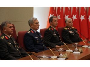 37 General Ve Amiral Bir Üst Rütbeye Yükseltildi