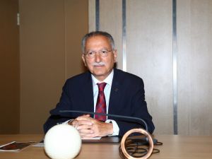 İhsanoğlu Alevi Temsilcilerle Bir Araya Geldi