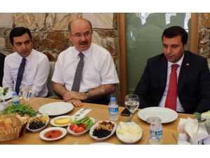 Ak Parti Genel Başkan Yardımcısı Hüseyin Çelik: