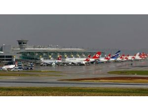 Havalimanları Dolup Taşıyor